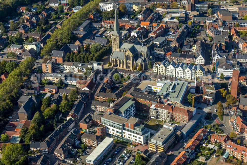 Wesel from the bird's eye view: Extension site of the Marien-Hospital on the Pastor-Janssen-Strasse in the inner city center in Wesel in the state North Rhine-Westphalia