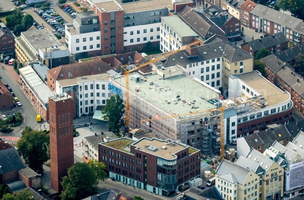 Aerial photograph Wesel - Extension site of the Marien-Hospital on the Pastor-Janssen-Strasse in the inner city center in Wesel in the state North Rhine-Westphalia