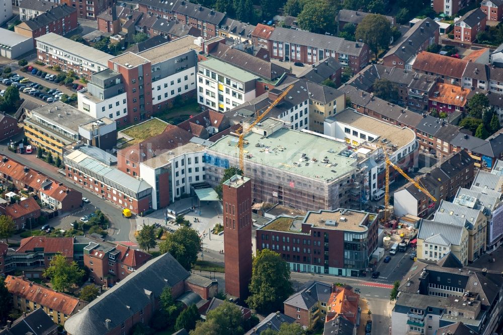 Wesel from above - Extension site of the Marien-Hospital on the Pastor-Janssen-Strasse in the inner city center in Wesel in the state North Rhine-Westphalia