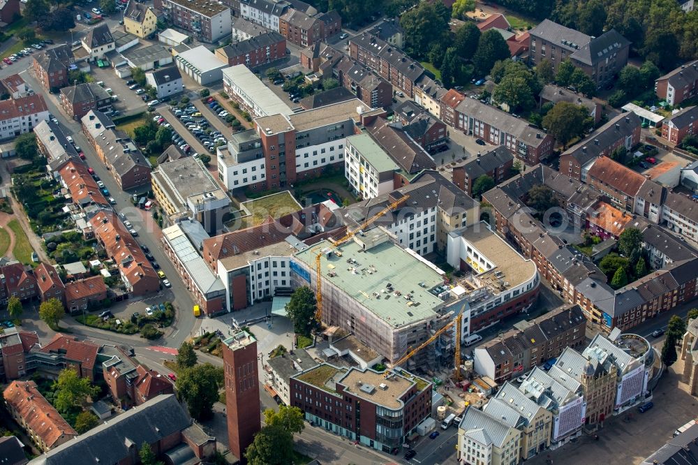 Wesel from above - Extension site of the Marien-Hospital on the Pastor-Janssen-Strasse in the inner city center in Wesel in the state North Rhine-Westphalia