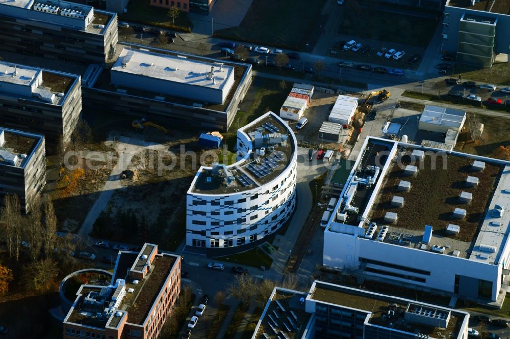 Aerial photograph Berlin - Extension of new building site at the building complex of the institute Willy-Wien-Laboratorium (PTB) on Magnusstrasse in the district Adlershof in Berlin, Germany