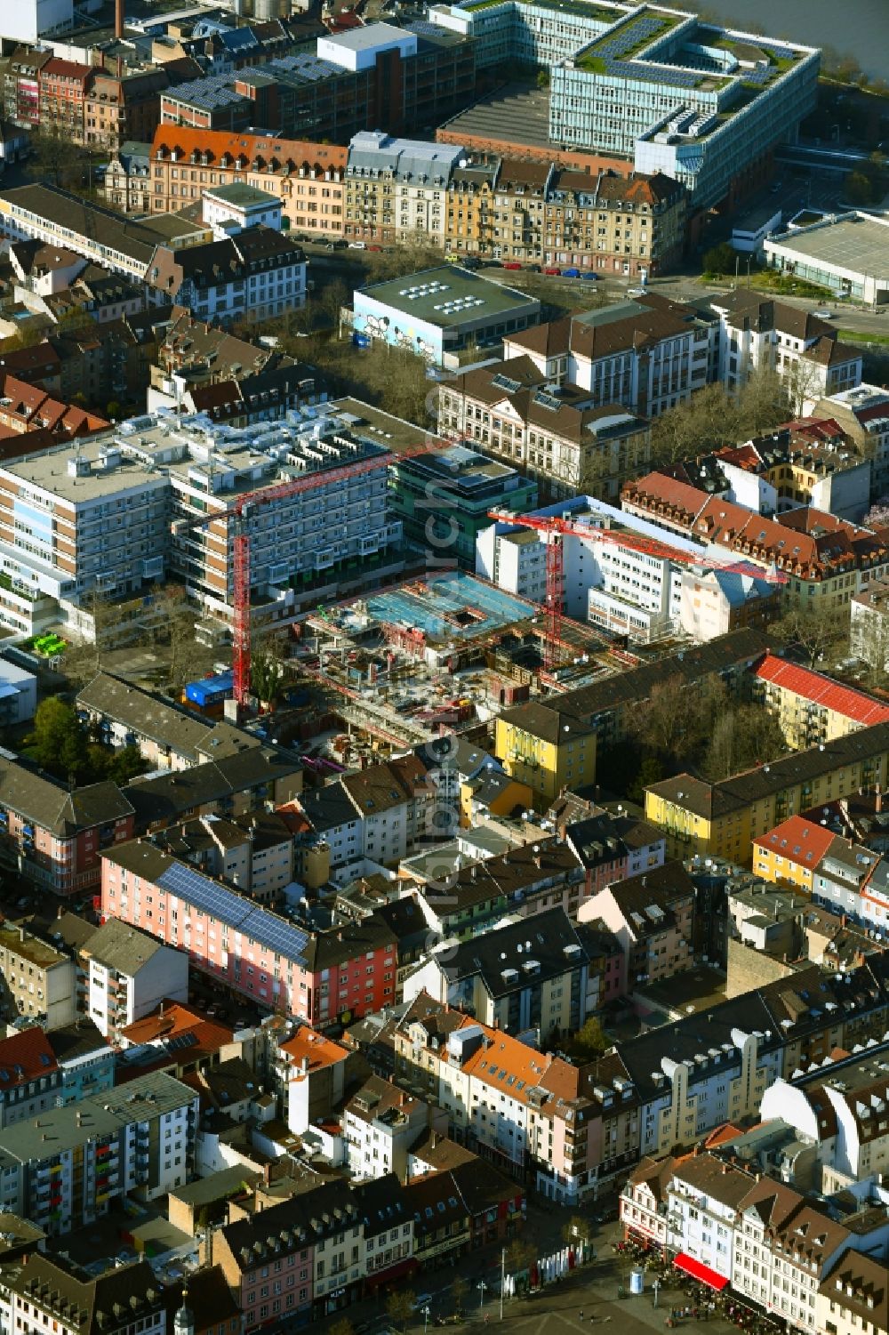 Mannheim from above - Extension of new building site at the building complex of the institute Zentralinstitut fuer Seelische Gesundheit (ZI) in the district Quadrate in Mannheim in the state Baden-Wuerttemberg, Germany