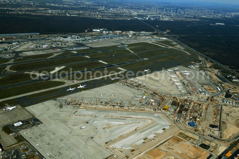 Aerial photograph Frankfurt am Main - Expansion and construction site on the grounds of the airport fraPort on Terminal 3 in Frankfurt in the state Hesse, Germany