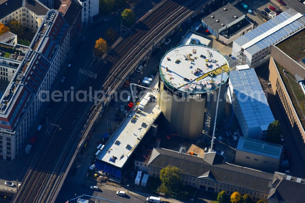 Aerial image Berlin - Extension of a new construction site at the Museum- Building PERGAMONMUSEUM. DAS PANORAMA TEMPORAeRER AUSSTELLUNGSBAU AM KUPFERGRABEN in the district Mitte in Berlin, Germany