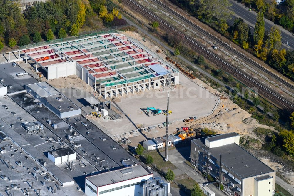 Aerial photograph Berlin - Extension - new building - construction site on the factory premises of Harry-Brot GmbH on Wolfener Strasse in the district Marzahn in Berlin, Germany