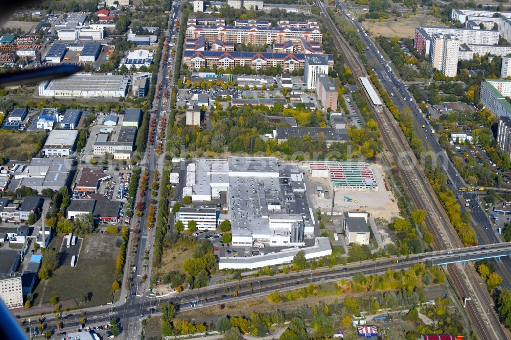 Berlin from above - Extension - new building - construction site on the factory premises of Harry-Brot GmbH on Wolfener Strasse in the district Marzahn in Berlin, Germany