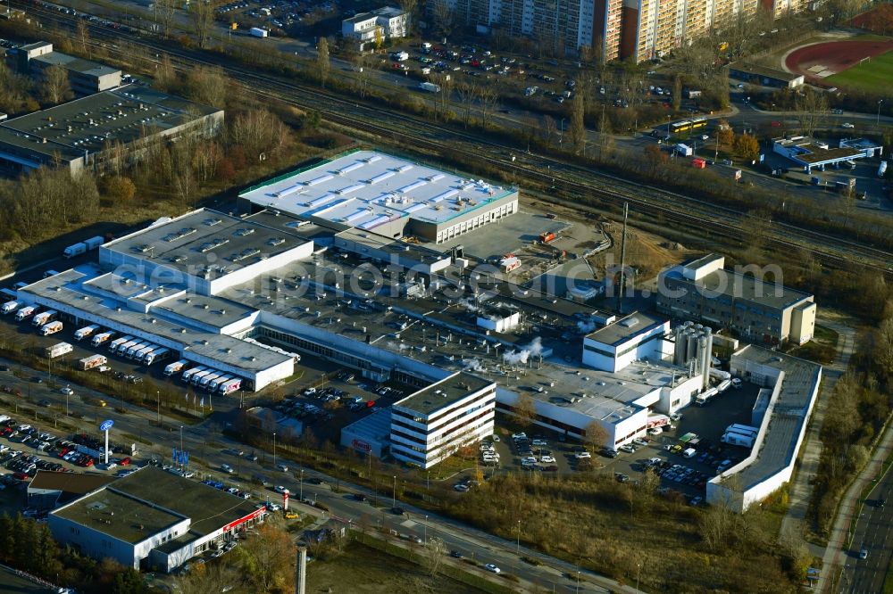 Berlin from above - Extension - new building - construction site on the factory premises of Harry-Brot GmbH on Wolfener Strasse in the district Marzahn in Berlin, Germany