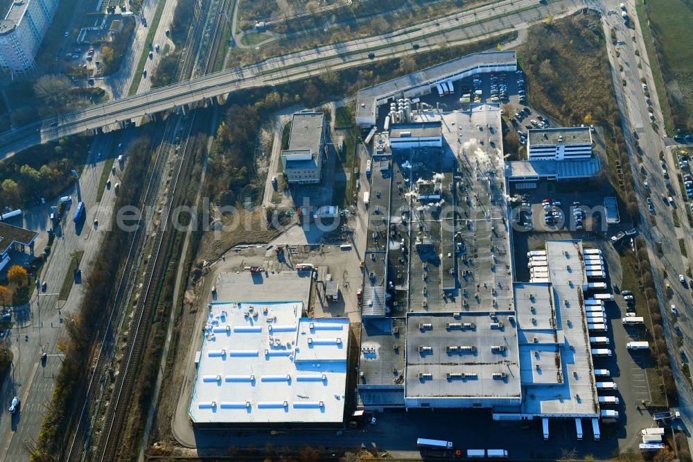 Berlin from above - Extension - new building - construction site on the factory premises of Harry-Brot GmbH on Wolfener Strasse in the district Marzahn in Berlin, Germany