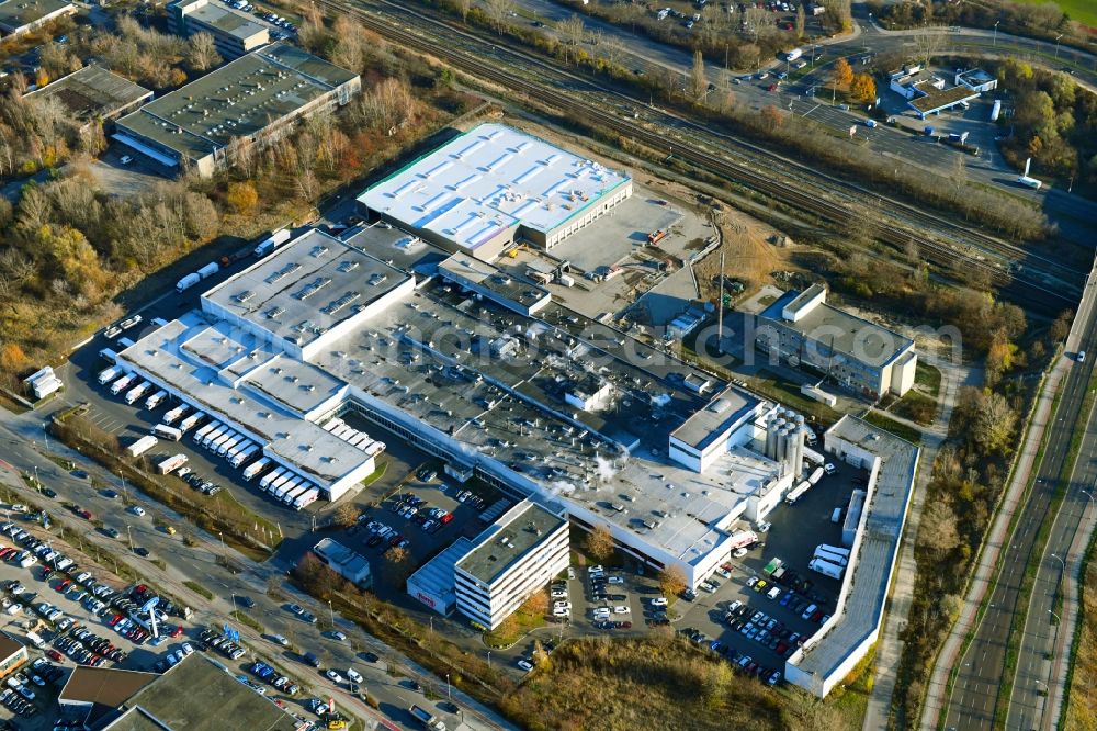 Berlin from above - Extension - new building - construction site on the factory premises of Harry-Brot GmbH on Wolfener Strasse in the district Marzahn in Berlin, Germany