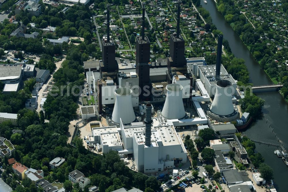 Berlin from above - Exhaust towers of the Vattenfall Europe AG at the canal eltowkanal in Berlin Lichterfelde