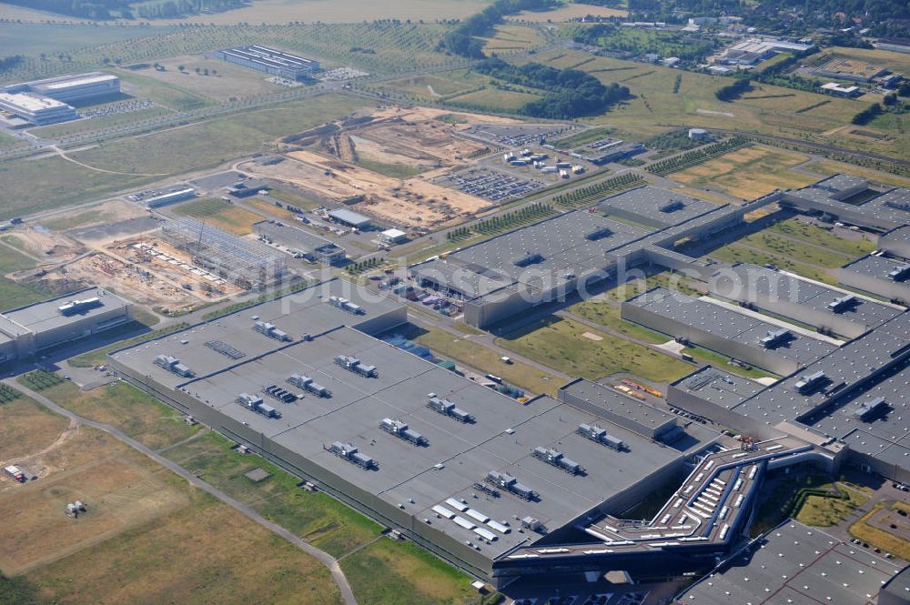 Leipzig from the bird's eye view: Blick auf den Ausbau des Leipziger BMW- Werkes für die Produktion von Elektroautos. Bayerische Motoren Werke / BMW AG Motorrad Werk Leipzig an der BMW Allee 1 in Sachsen. BMW Motorcycle Plant Leipzig in Saxony.