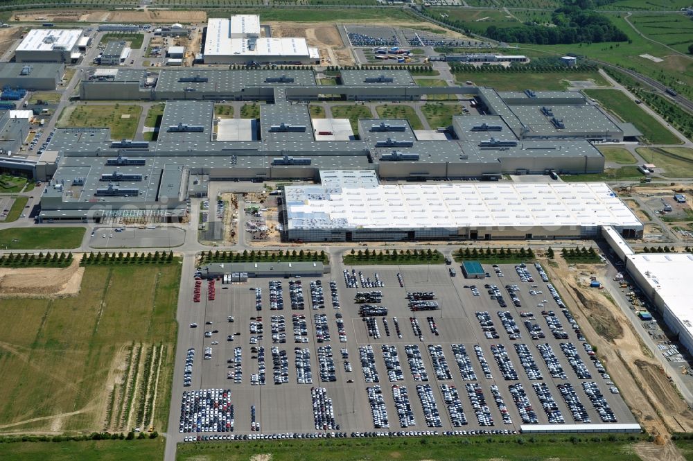 Leipzig from the bird's eye view: Blick auf den Ausbau des Leipziger BMW- Werkes für die Produktion von Elektroautos. Bayerische Motoren Werke / BMW AG Motorrad Werk Leipzig an der BMW Allee 1 in Sachsen. BMW Motorcycle Plant Leipzig in Saxony.