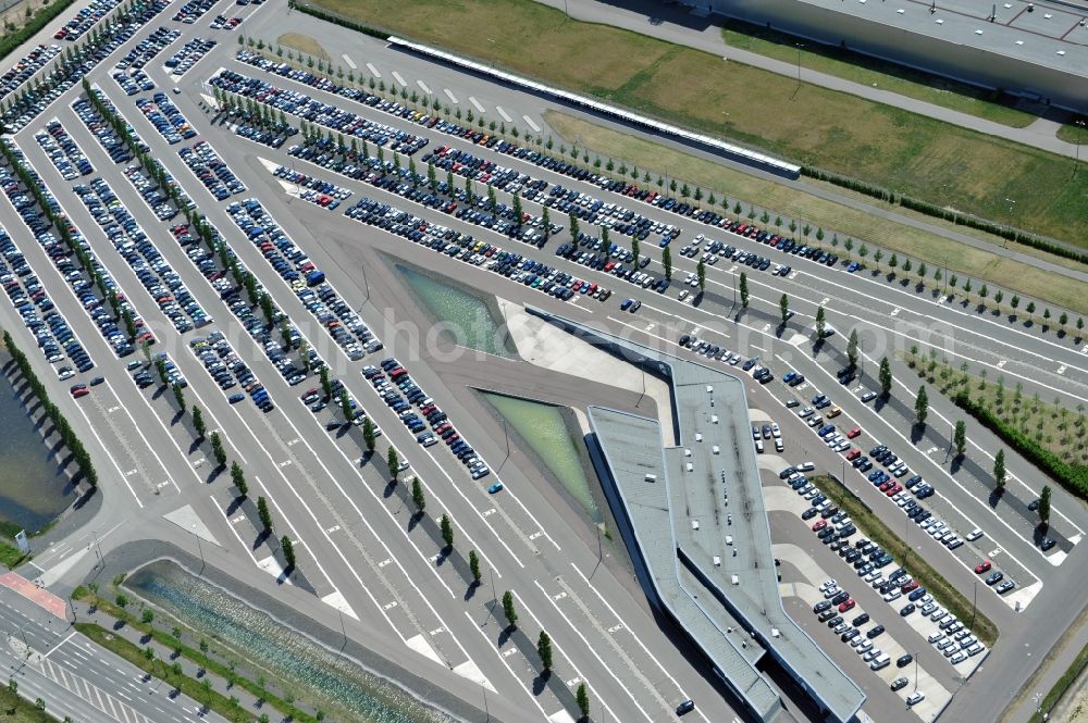 Leipzig from the bird's eye view: Blick auf den Ausbau des Leipziger BMW- Werkes für die Produktion von Elektroautos. Bayerische Motoren Werke / BMW AG Motorrad Werk Leipzig an der BMW Allee 1 in Sachsen. BMW Motorcycle Plant Leipzig in Saxony.