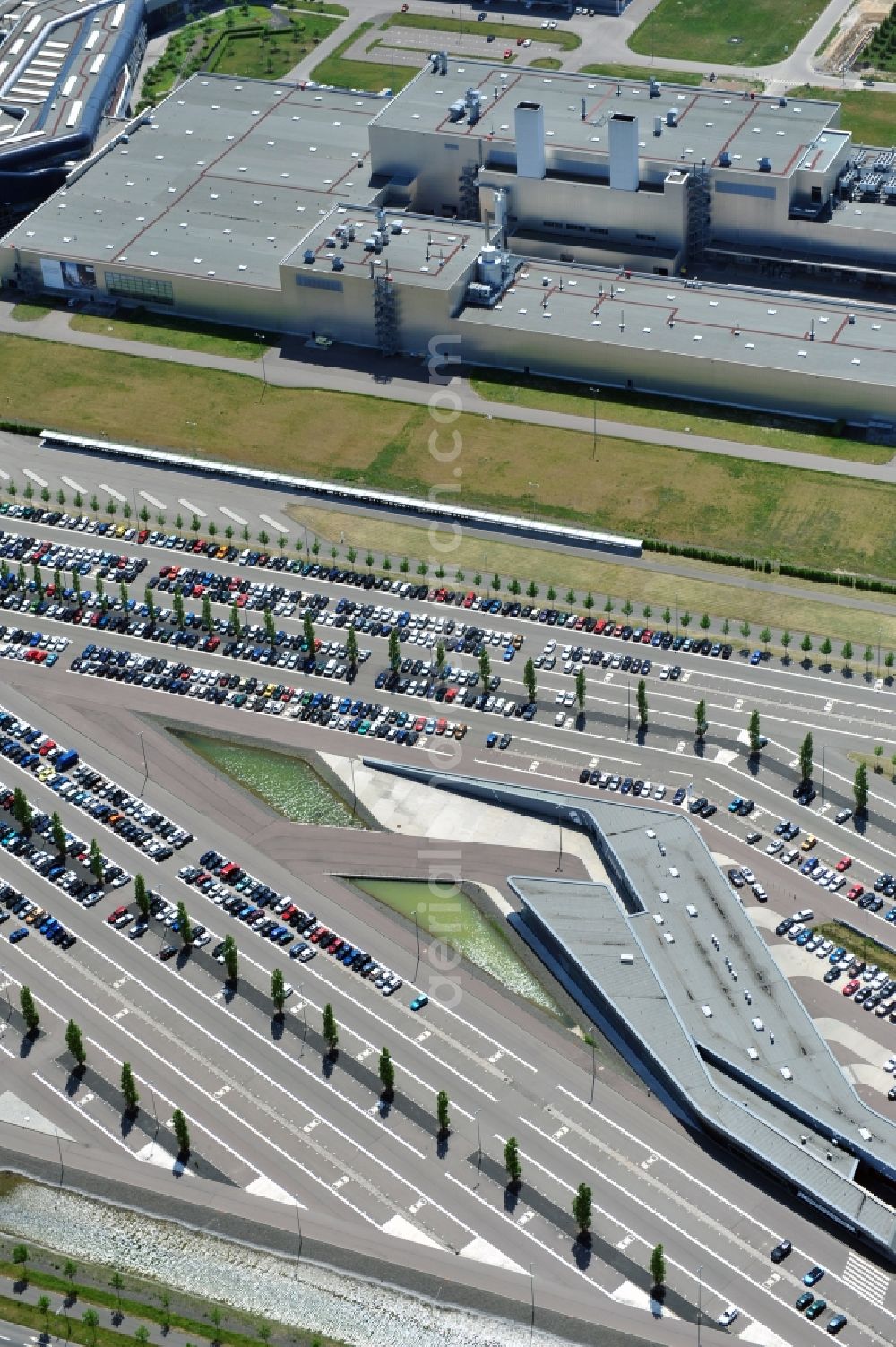 Aerial image Leipzig - Blick auf den Ausbau des Leipziger BMW- Werkes für die Produktion von Elektroautos. Bayerische Motoren Werke / BMW AG Motorrad Werk Leipzig an der BMW Allee 1 in Sachsen. BMW Motorcycle Plant Leipzig in Saxony.