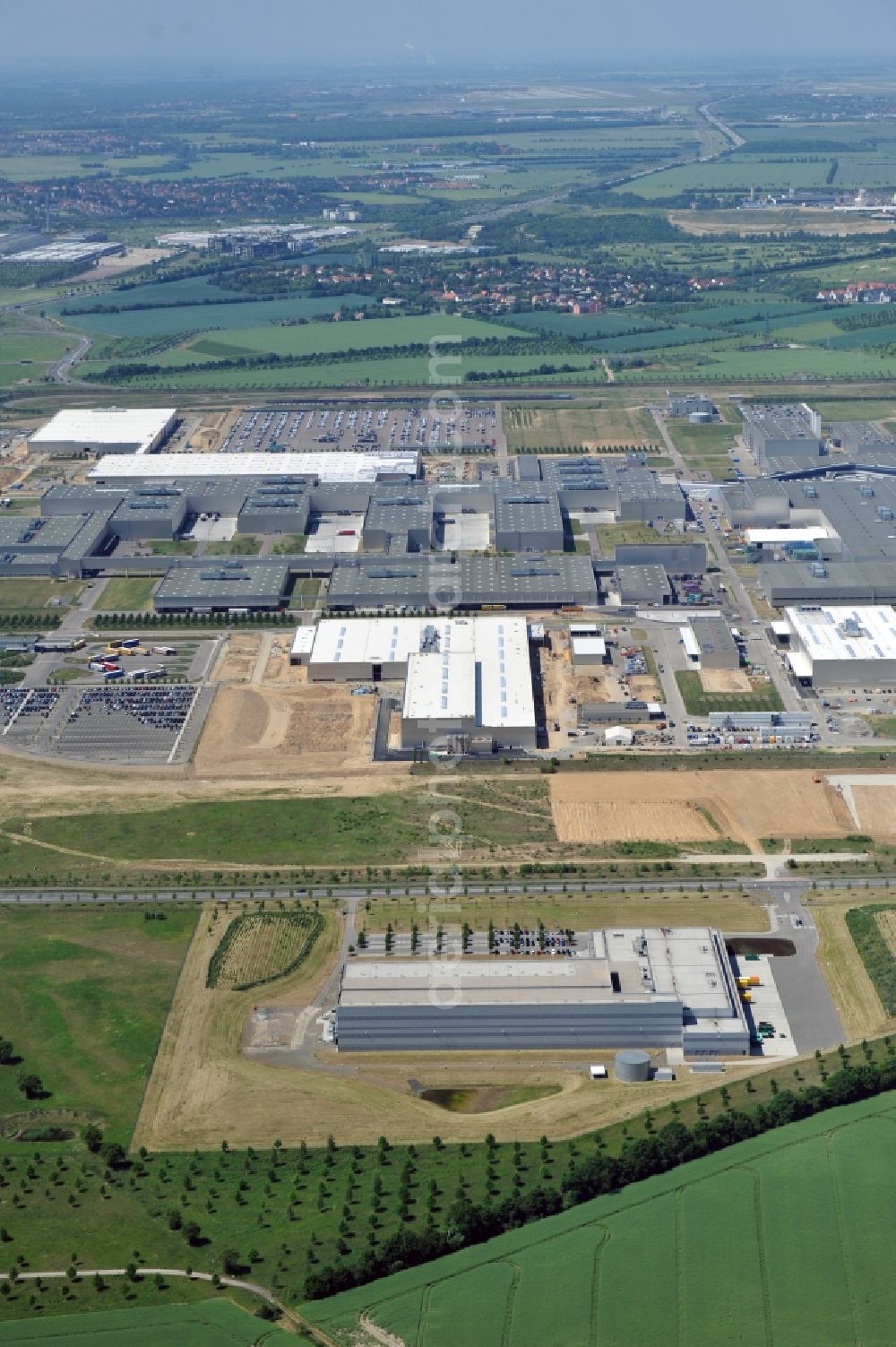 Leipzig from above - Blick auf den Ausbau des Leipziger BMW- Werkes für die Produktion von Elektroautos. Bayerische Motoren Werke / BMW AG Motorrad Werk Leipzig an der BMW Allee 1 in Sachsen. BMW Motorcycle Plant Leipzig in Saxony.