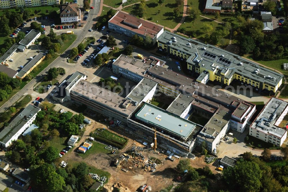 Schwedt/Oder from the bird's eye view: Add-on module construction site at Asklepios Klinikum Uckermark in Schwedt / Oder in Brandenburg