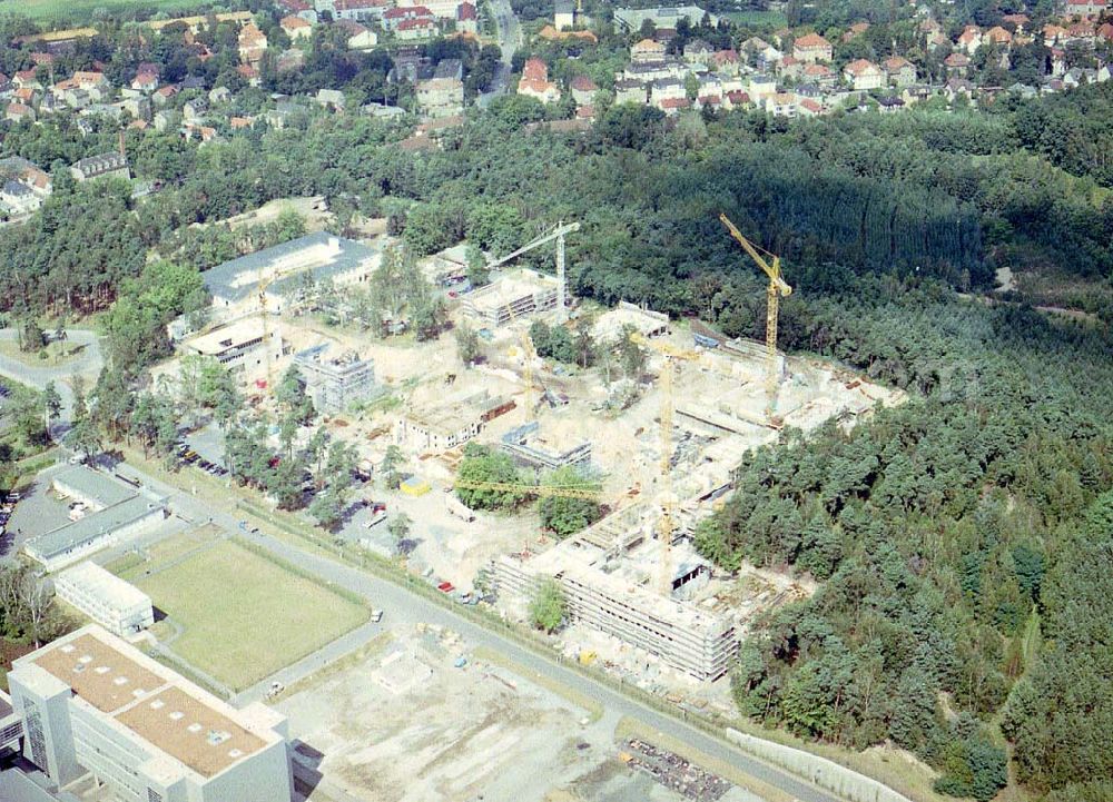 Dresden-Klotsche from the bird's eye view: Erweiterungsbau am Gebäude der Siemens Microelectronics Center GmbH & Co. OHG Königsbrücker Str. 180 01099 Dresden Tel.: (0351) 886-0 Fax 886-1034