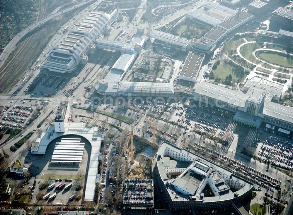 Berlin - Charlottenburg from the bird's eye view: Erweiterungsbau am Haus des Rundfunks / Sender Freies Berlin am Messegelände in Berlin Charlottenburg