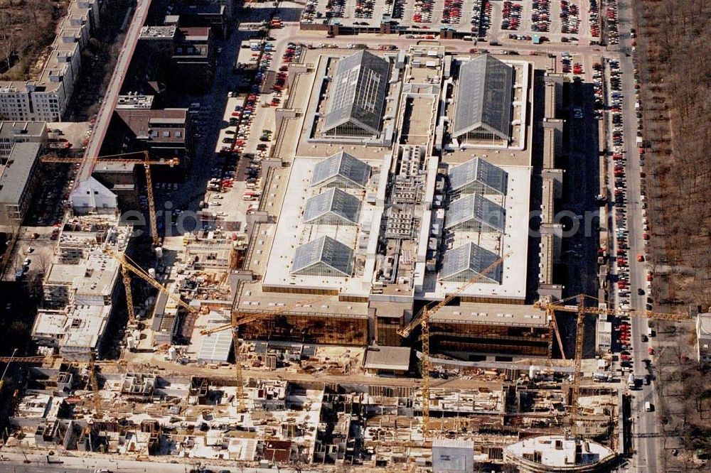 Berlin - Wedding from above - Erweiterungsbau Industrie und Bürok. Siemens Berlin Wedding Brunnenstraße