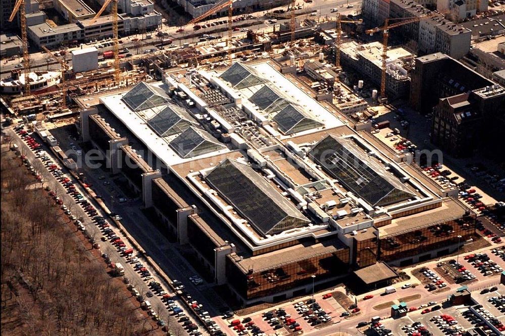 Aerial photograph Berlin - Wedding - Erweiterungsbau Industrie und Bürok. Siemens Berlin Wedding Brunnenstraße