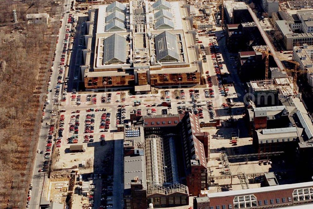 Berlin / Wedding from the bird's eye view: Erweiterungsbau Industrie und Bürok. Siemens Berlin Wedding Brunnenstraße