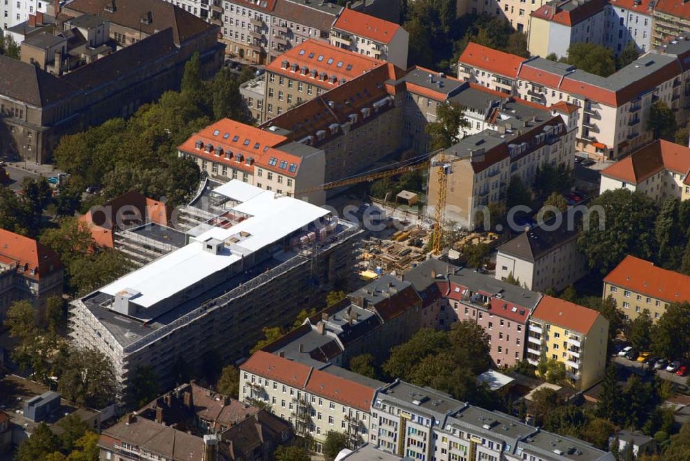 Berlin from above - Berlin 12.09.06 Blick auf den Erweiterungsbau am Krankenhaus Lichtenberg in der Fanningerstraße.Krankenhaus Lichtenberg, Oskar-Ziehten-Krankenhaus,Fanningerstr.32,10365 Berlin, Telefon: 030/5518-0,