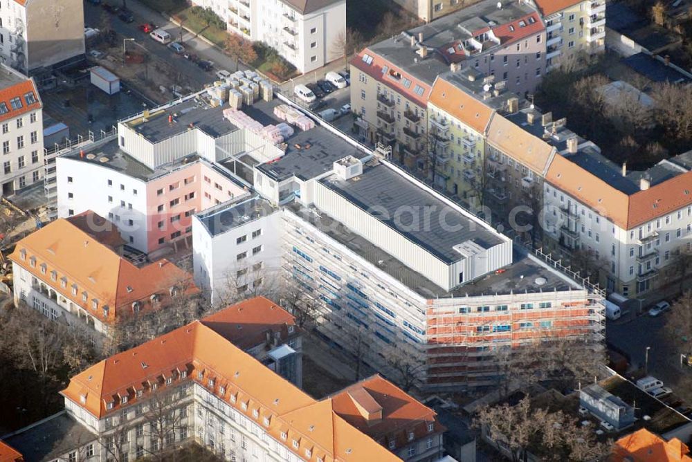 Aerial image Berlin - Lichtenberg - Blick auf den Erweiterungsbau am Krankenhaus Lichtenberg in der Fanningerstraße.