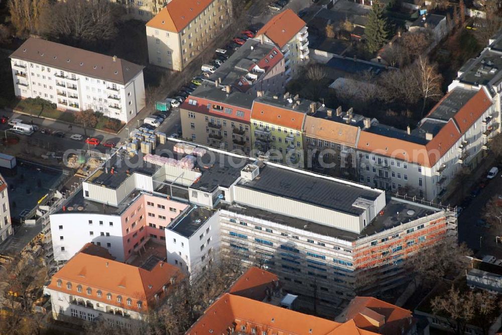 Aerial image Berlin - Lichtenberg - Blick auf den Erweiterungsbau am Krankenhaus Lichtenberg in der Fanningerstraße.