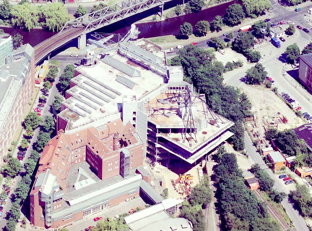 Aerial photograph Berlin - Kreuzberg - Erweiterungsbau des Museums für Verkehr und Technik an der Trebbiner Straße in Berlin-Kreuzberg.