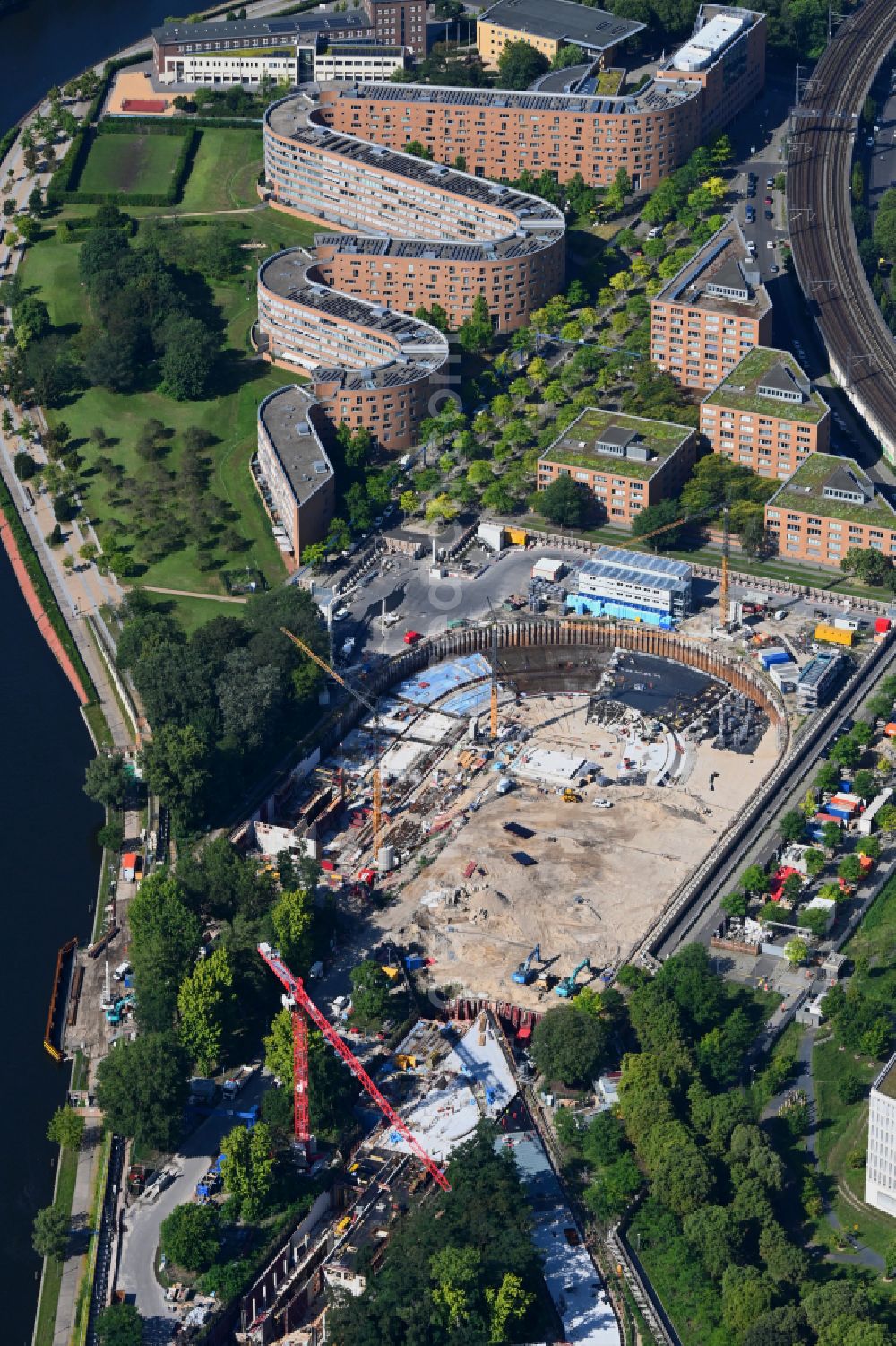 Berlin from above - Construction site for the extension of the government administration building - Federal Chancellery - on Magnus-Hirschfeld-Ufer in the Moabit district in Berlin, Germany