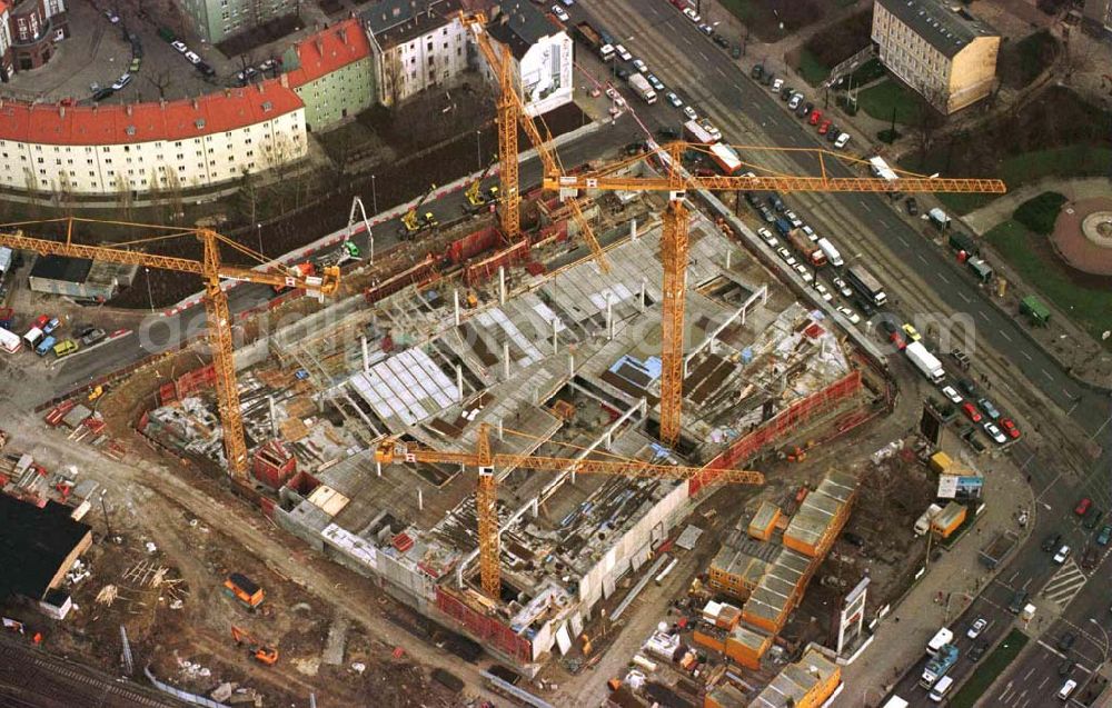 Berlin from above - Erweiterungsbau des Ringcenters am Frankfurter Tor