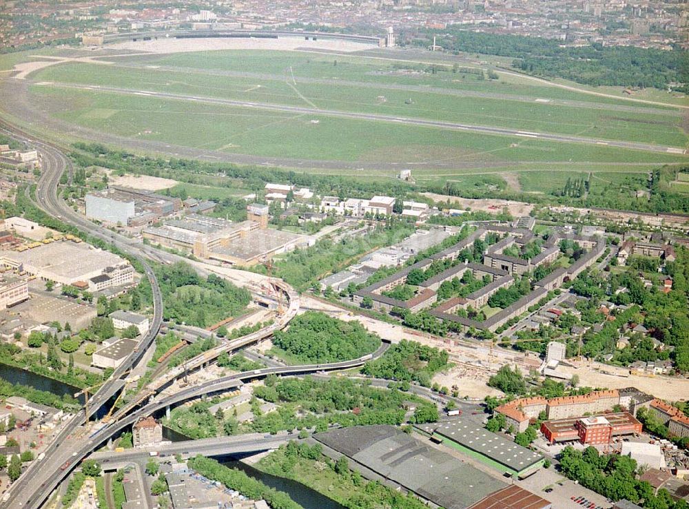 Berlin - Tempelhof from the bird's eye view: Erweiterungsbau der Stadtautobahn am Flughafen Tempelhof.