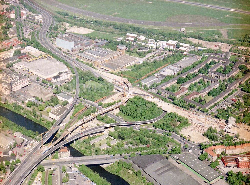 Berlin - Tempelhof from above - Erweiterungsbau der Stadtautobahn am Flughafen Tempelhof.