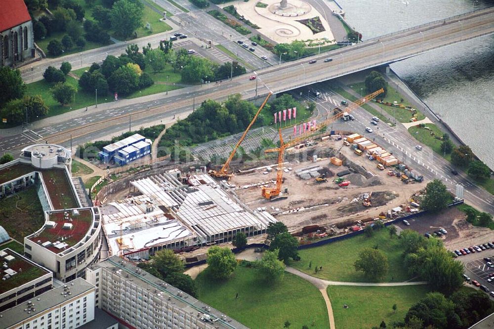 Magdeburg(Sachsen-Anhalt) from the bird's eye view: Blick auf die Erweiterungsbaustelle am Allee-Center Magdeburg Ernst-Reuter-Allee 11,39104 Magdeburg,Tel.: 0391 / 533 44 33 Fax: 0391 / 533 44 55 (ECE)