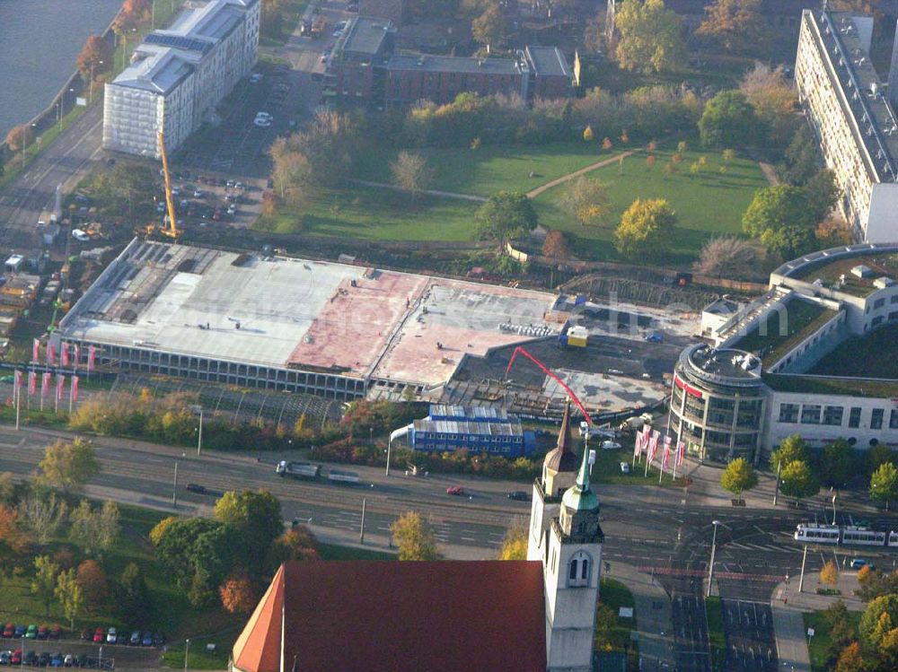 Magdeburg / Sachsen-Anhalt from above - 28.10.2005 Magdeburg / Sachsen-Anhalt: Blick auf die Erweiterungsbaustelle am Allee-Center Magdeburg Ernst-Reuter-Allee 11,39104 Magdeburg,Tel.: 0391 / 533 44 33 Fax: 0391 / 533 44 55 (ECE)