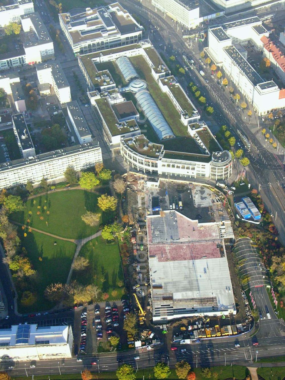 Aerial image Magdeburg / Sachsen-Anhalt - 28.10.2005 Magdeburg / Sachsen-Anhalt: Blick auf die Erweiterungsbaustelle am Allee-Center Magdeburg Ernst-Reuter-Allee 11,39104 Magdeburg,Tel.: 0391 / 533 44 33 Fax: 0391 / 533 44 55 (ECE)