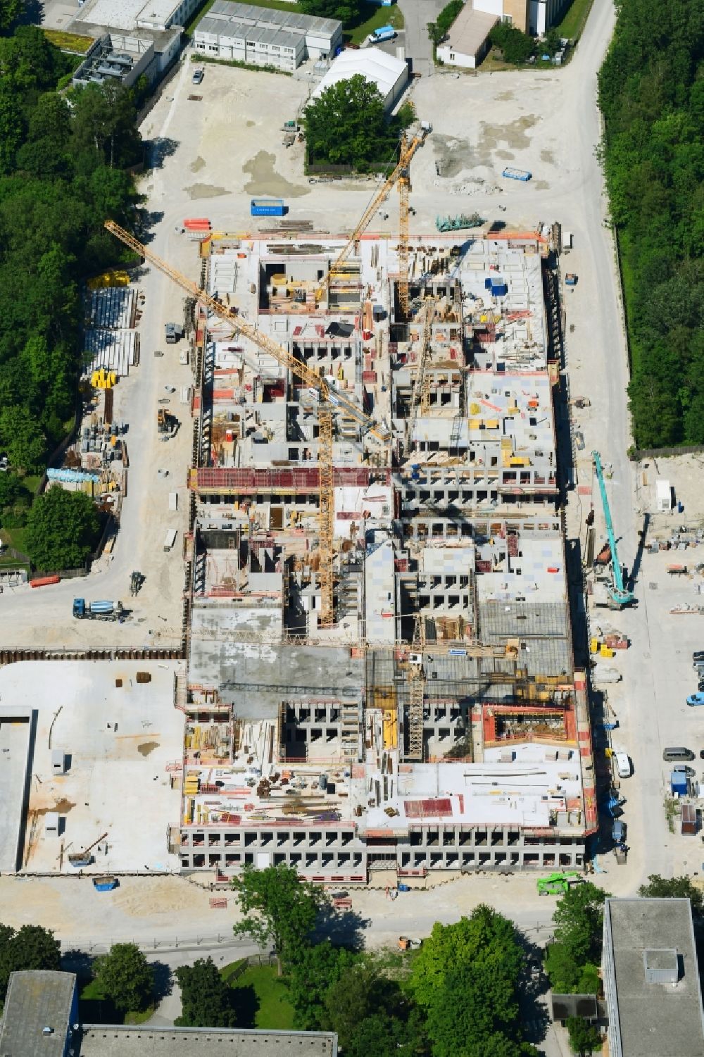 München from the bird's eye view: Expansion site on the building complex of the transmitter Bayerischer Rundfunk in the district Freimann in Munich in the state Bavaria, Germany