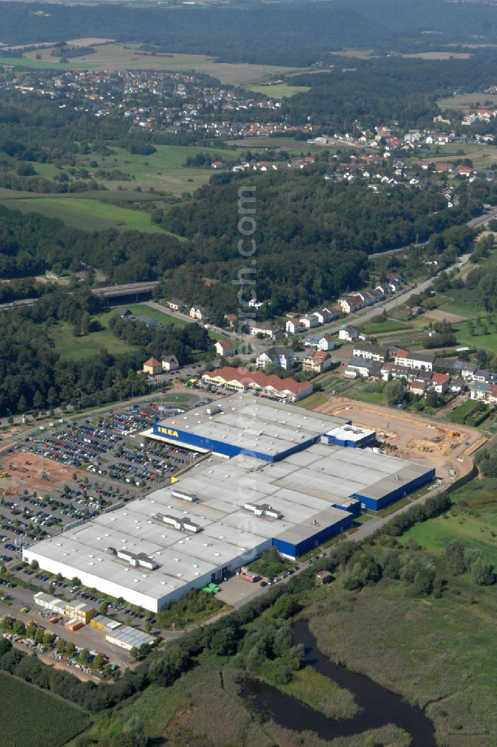 Saarlouis - Lisdorf from above - Blick auf die Erweiterungsbaustelle am IKEA Einrichtungshaus Saarlouis - Lisdorf. The Extension site at IKEA store in Saarlouis.