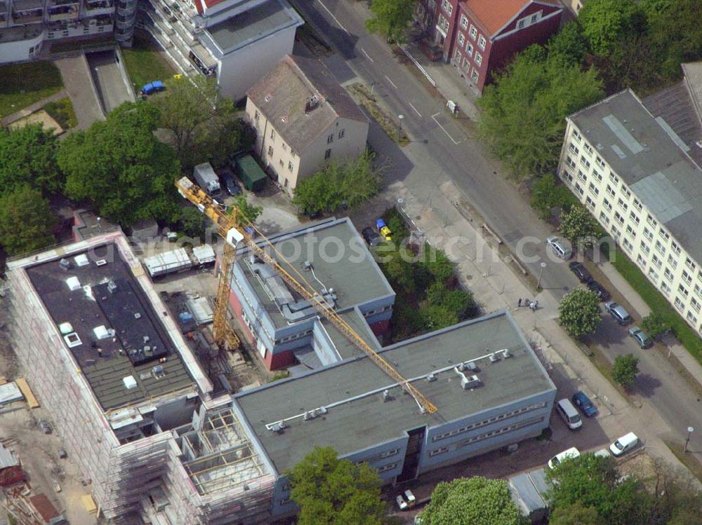 Berlin-Lichtenberg from the bird's eye view: 02.05.2005 , Berlin/Lichtenberg Erweiterungsbaustelle am Institut für Zoo- und Wildtierforschung IZW an der Alfred-Kowalke-Strasse 28 10315 Berlin