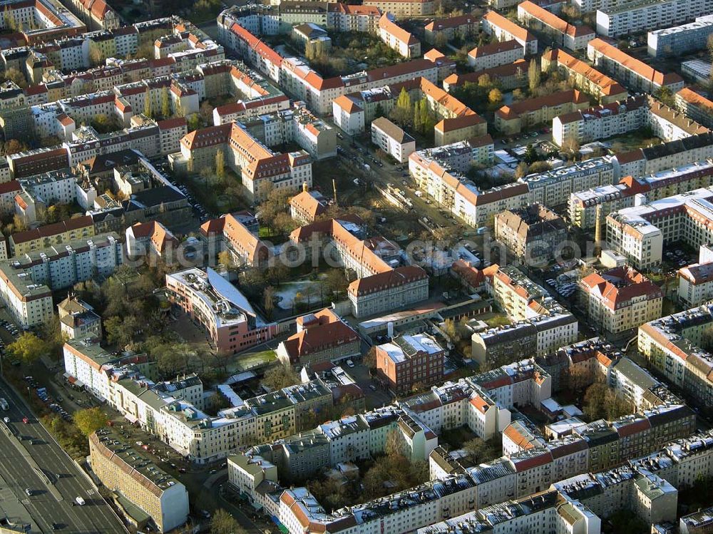 Aerial image Berlin Lichtenberg - 19.11.2004 BERLIN Erweiterungsbaustelle des Krankenhaus Lichtenberg an der Fanninger Straße32 in 10365 Berlin - Lichtenberg / Friedrichsfelde