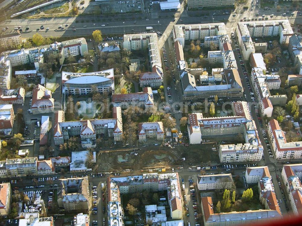 Berlin Lichtenberg from above - 19.11.2004 BERLIN Erweiterungsbaustelle des Krankenhaus Lichtenberg an der Fanninger Straße in Berlin - Lichtenberg / Friedrichsfelde