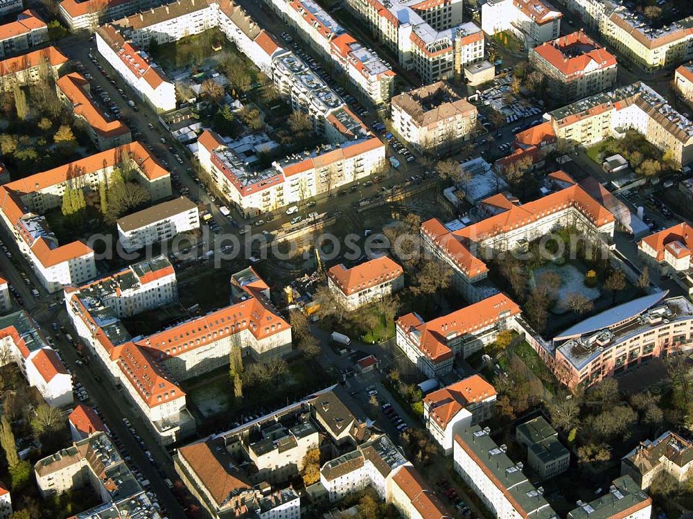 Aerial image Berlin Lichtenberg - 19.11.2004 BERLIN Erweiterungsbaustelle des Krankenhaus Lichtenberg an der Fanninger Straße32 in 10365 Berlin - Lichtenberg / Friedrichsfelde