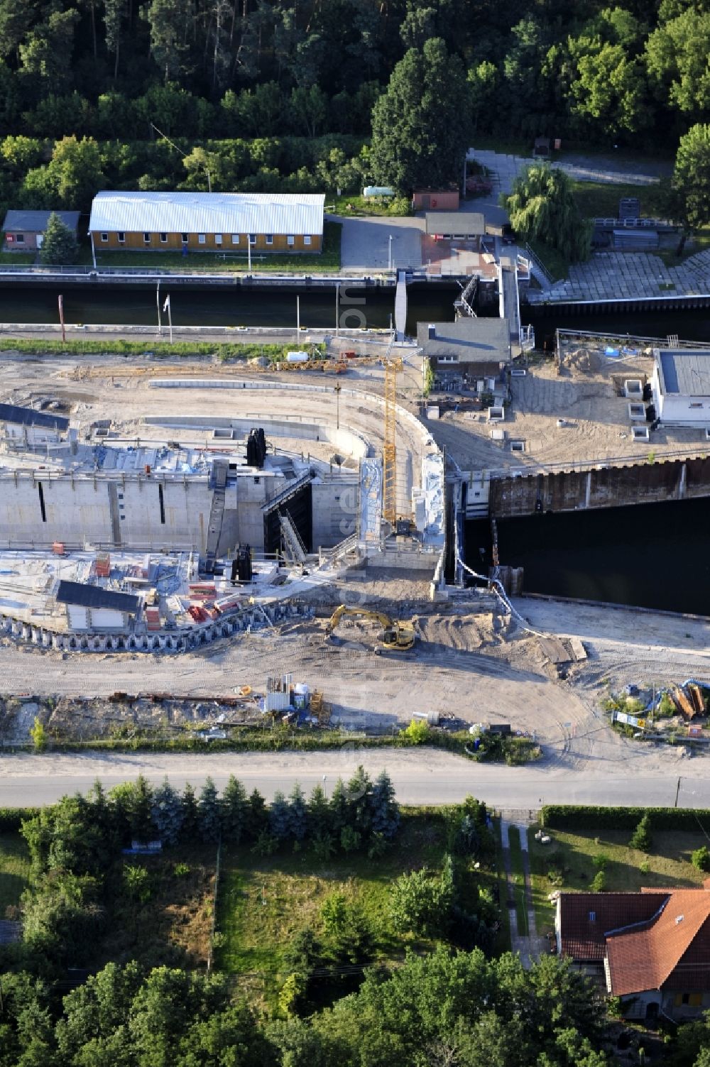 Wusterwitz from the bird's eye view: View of the construction site of the expansion lock Wusterwitz