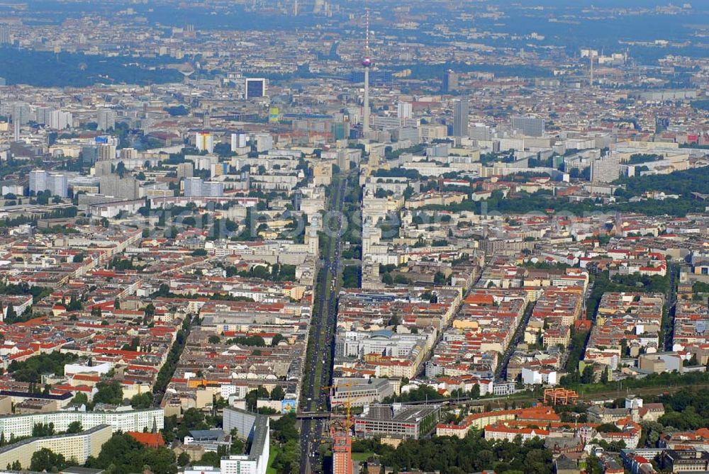 Berlin from above - Erweiterungsbaustelle Ringcenter 1 und 2 der ECE GmbH an der Frankfurter Allee in Berlin-Friedrichshain.