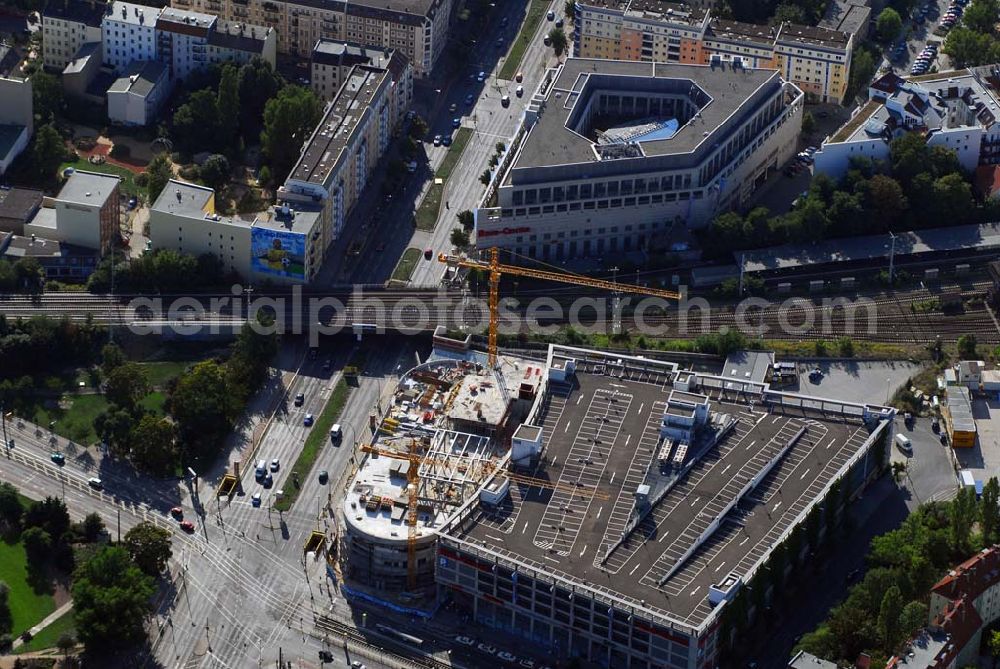 Aerial photograph Berlin-Friedrichshain - Erweiterungsbaustelle Ringcenter 1 und 2 der ECE GmbH an der Frankfurter Allee in Berlin-Friedrichshain.