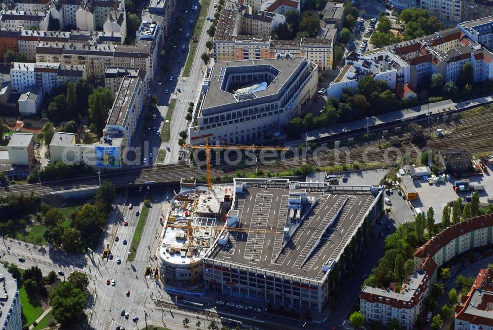 Berlin-Friedrichshain from above - Erweiterungsbaustelle Ringcenter 1 und 2 der ECE GmbH an der Frankfurter Allee in Berlin-Friedrichshain.