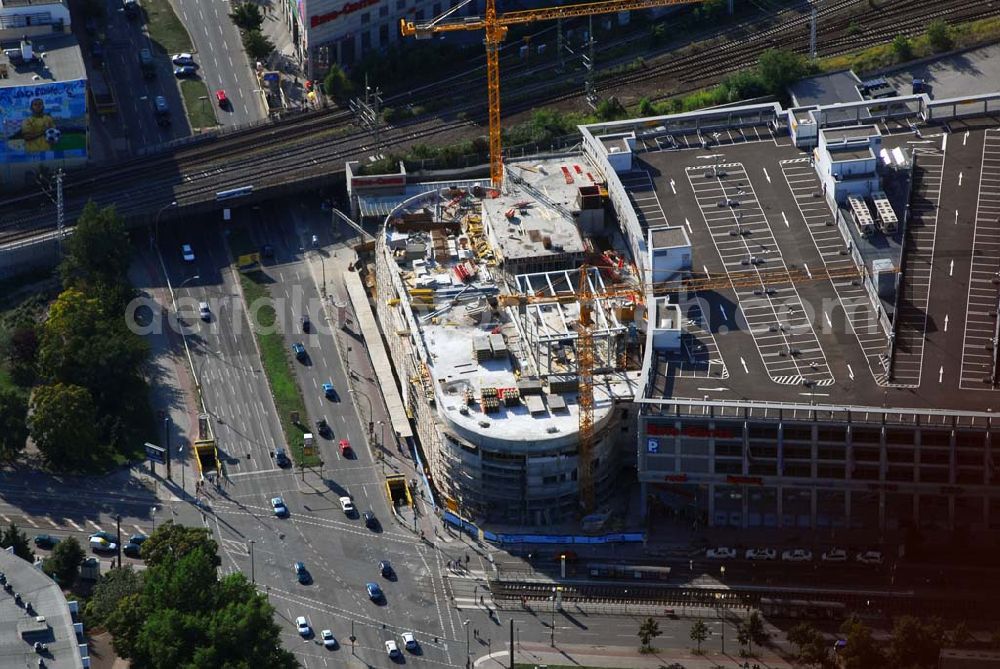 Aerial photograph Berlin-Friedrichshain - Erweiterungsbaustelle Ringcenter 1 und 2 der ECE GmbH an der Frankfurter Allee in Berlin-Friedrichshain.