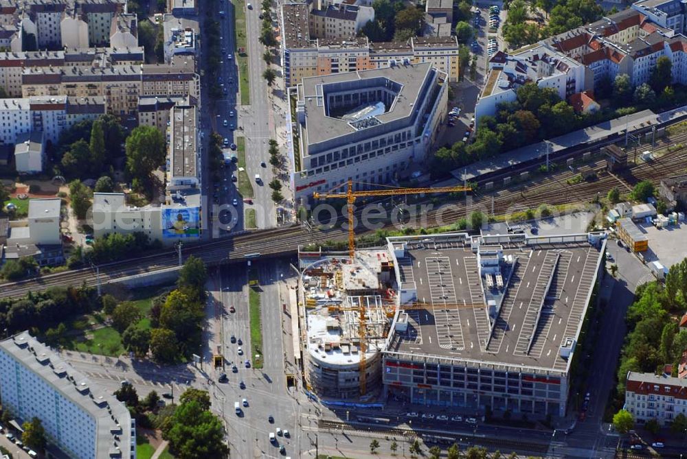 Berlin-Friedrichshain from above - Erweiterungsbaustelle Ringcenter 1 und 2 der ECE GmbH an der Frankfurter Allee in Berlin-Friedrichshain.