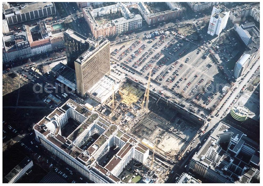 Aerial image Berlin - Kreuzberg - Erweiterungsbaustelle des SPRINGER-Verlages an der Kochstraße / Axel-Springer Straße in Berlin - Kreuzberg.