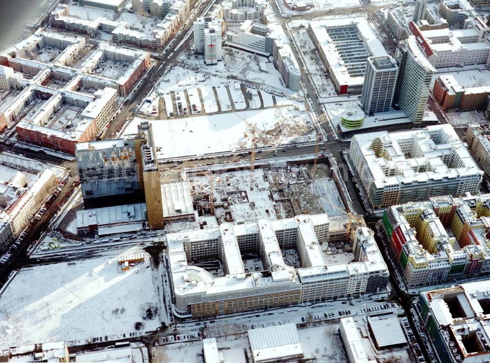 Berlin from above - Erweiterungsbaustelle des SPRINGER-Verlages an der Kochstraße / Axel-Springer Straße in Berlin - Kreuzberg.